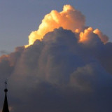 mraky-a-vez-kostela.jpg