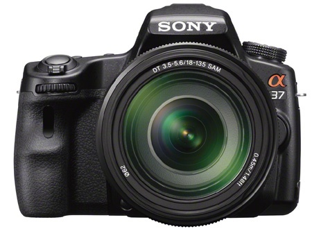 Sony SLT-A37 en face