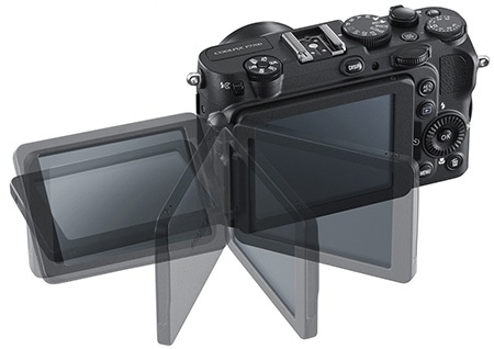 Nikon Coolpix P7700 - flexibilita LCD