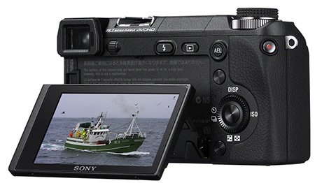 Sony α NEX-6 - výklopný displej