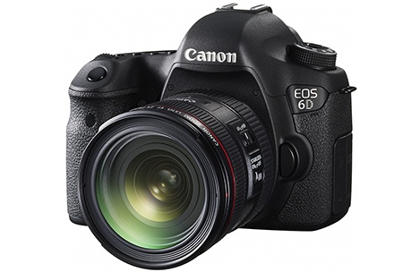 Canon EF 4/24–70L IS USM na EOS 6D - klasický 3/4 pohled