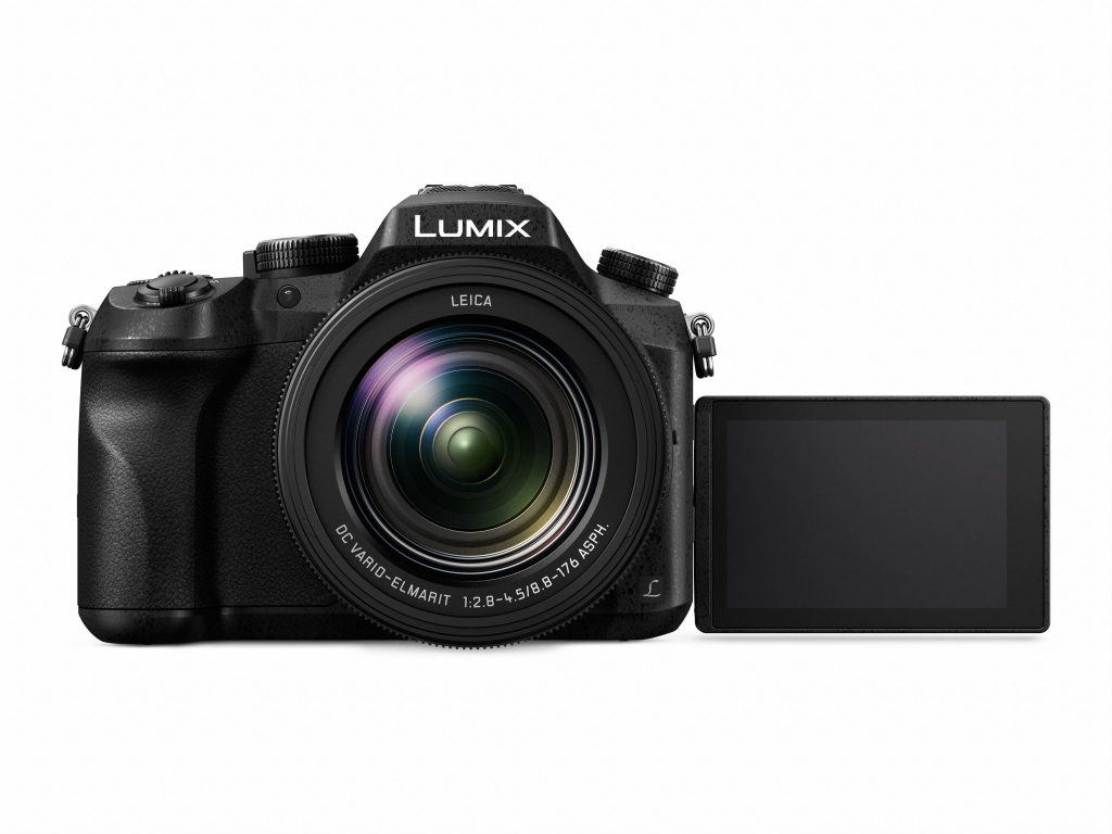 LUMIX FZ2000