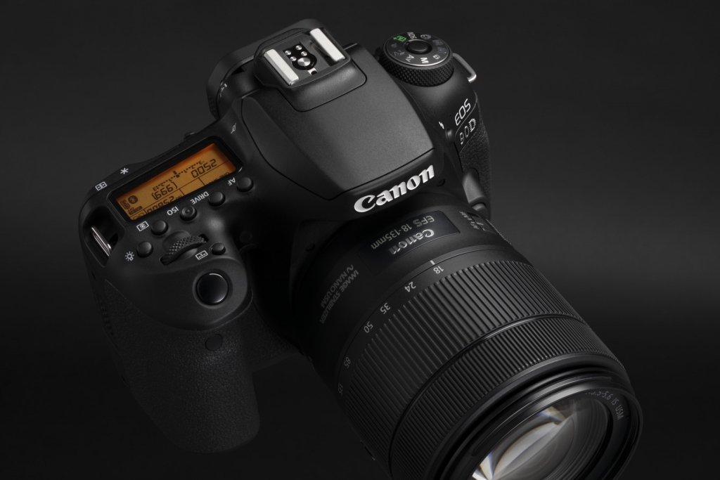  EOS 90D